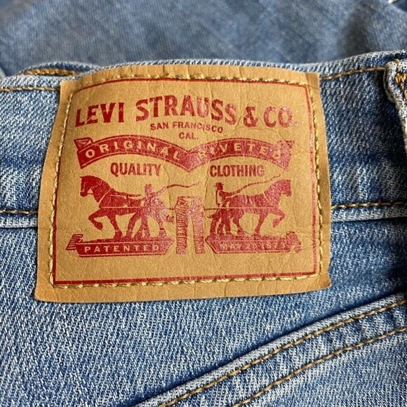 Levi Strauss Wedgie Skinny Slim Jeans Blue Rip 24 - Picture 7 of 10